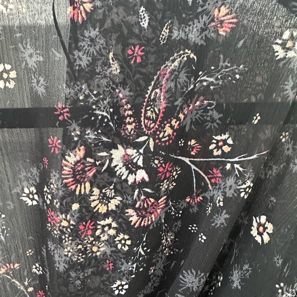 Knox Rose Black Lace Robe with Sheer Floral Design - Picture 6 of 7